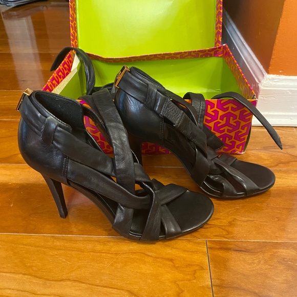 Shoes - Picture 2 of 6